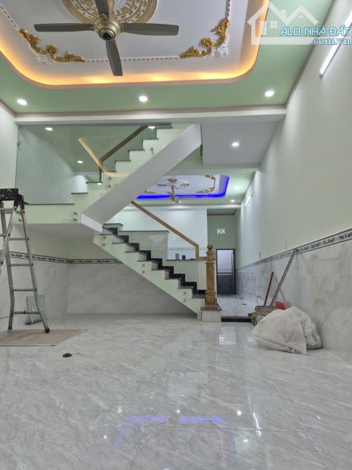 Bán nhà 2 Tầng MẶT TIỀN Kinh Doanh đa ngành nghề, giá chỉ bằng trong hẻm - 1