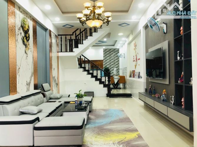 Nhà 4 tầng Full nội thất , gần chợ Gà, gần ngã ba đông quang, đường xe hơi 8m thông - 1