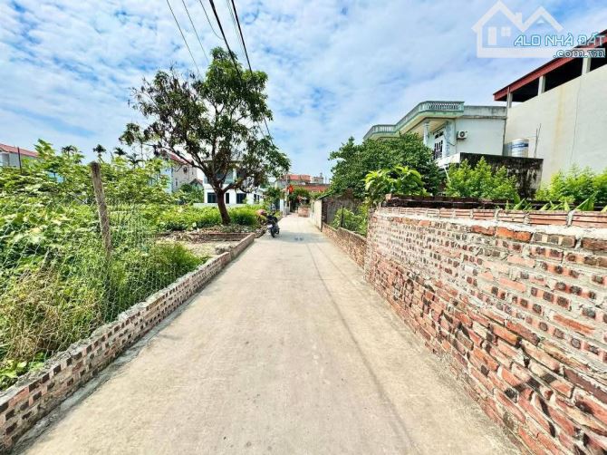 Bán đất Sóc Sơn cách qlộ 3 100 m giá chưa tới 3 tỷ - 1