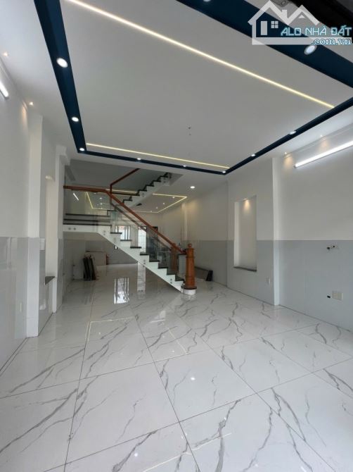 P. Tam Phú, gần BV Thủ Đức biệt thự 130m2 có sân đỗ oto, full TC ngang 8m gấp chỉ 8.45 tỷ. - 1