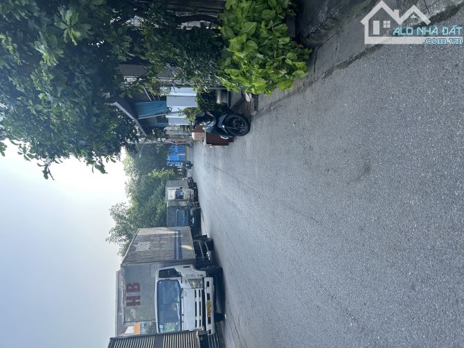 10M ra ô tô 3 làn tránh nhau . Bán đất tặng nhà c4 .66 m chưa đến 9 tỷ phố kim quan . Jsn - 1