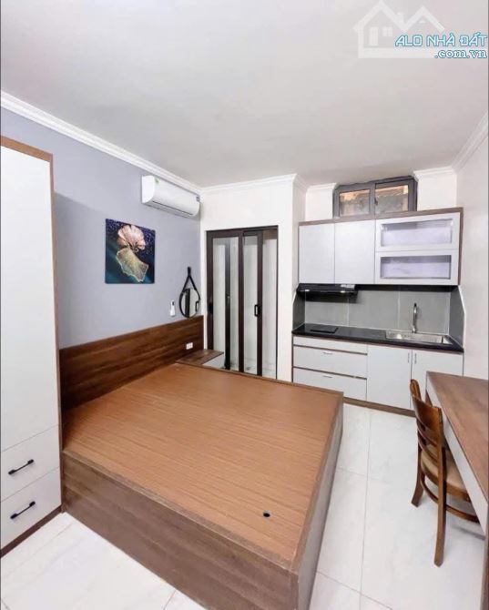 11.8 tỷ - Cách mặt phố đường Láng chỉ  100m - Tổng 10 phòng cho thuê - 48m2 - 1