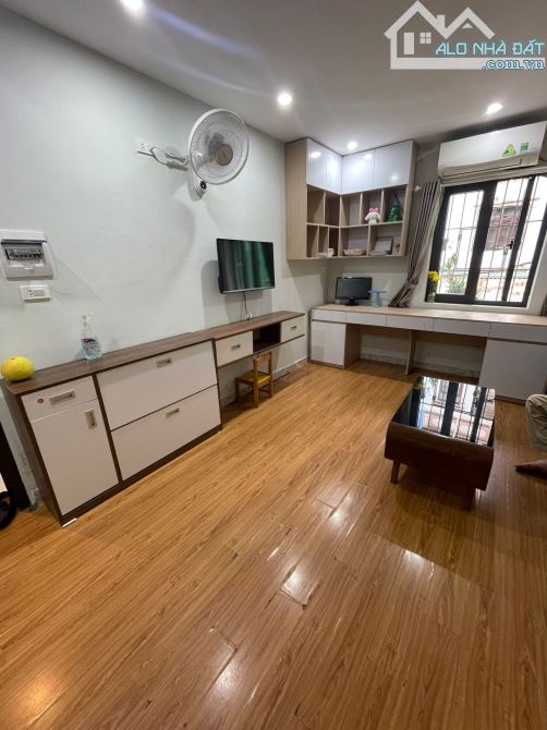 BÁN GẤP CĂN GÓC TẬP THỂ TẦNG 2 – NGÕ 240 TÂN MAI, HOÀNG MAI. 80M2 – 3PN – 3,83 TỶ - 1