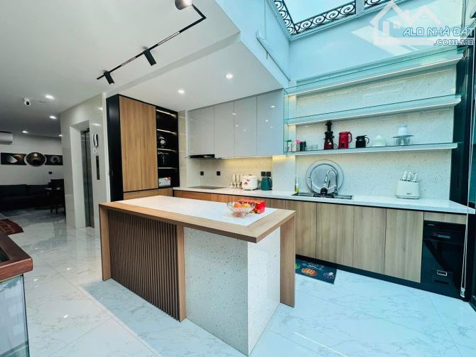 NHÀ THANG MÁY FULL NỘI THẤT - HIẾM CÓ KHÓ TÌM TẠI ĐẤU GIÁ LÒ GẠCH CỰ KHÊ, 68M2 GIÁ 13 TỶ - 1