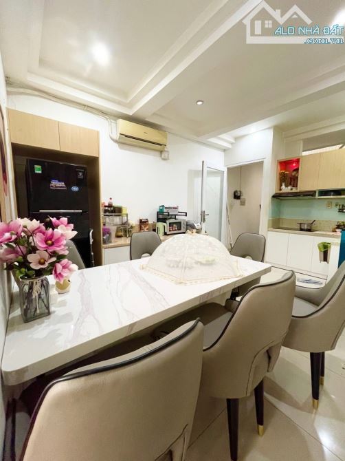 MẶT TIỀN VIP 285 QUẬN 10 - HAI XE TẢI TRÁNH NHAU - NGAY HÀ ĐÔ - 60M2 - DÒNG TIỀN 50tr/th - 1