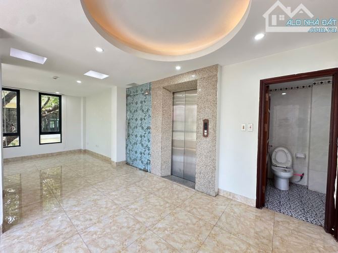Cho thuê tòa Văn phòng phố Mai Dịch, Cầu Giấy. 70m, 7T thang máy. Oto dừng đỗ - 1