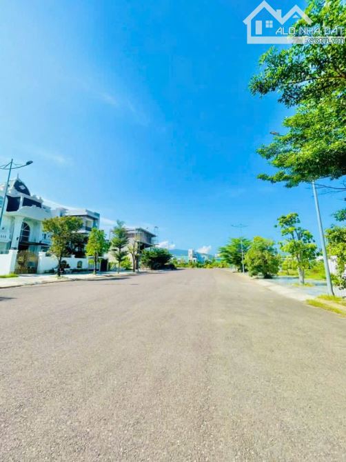 Bán Lô Góc 2 Mặt Tiền Đường YONSAN & HOÀNG MINH GIÁM Khu Đô Thị B3 AN PHÚ THỊNH,  Quy Nhơn - 1