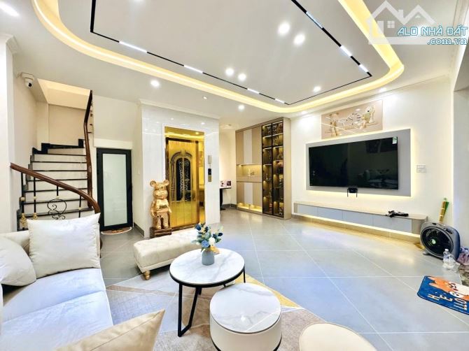 7 TẦNG THANG MÁY - FULL NỘI THẤT NHẬP KHẨU - Ở SƯỚNG NHƯ BIỆT THỰ GIỮA THÁI THỊNH 15 TỶ - 1