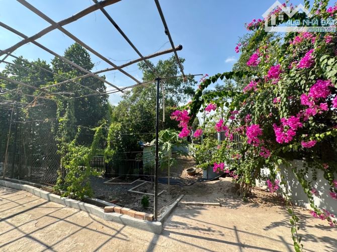 Biệt thự sân vườn 700m2- HXT đường Thới An 16 Quận 12- Ngang khủng 23m dài 41m- Chỉ 7 đồng - 1
