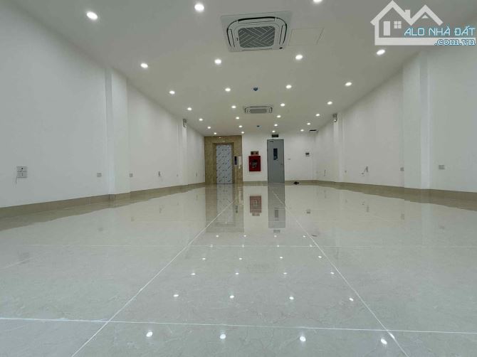 Bán tòa nhà Văn Phòng Mặt Phố Nguyễn Ngọc Nại, TX, 103m2x9T, giá 58 tỷ, Hướng Đông Bắc - 1