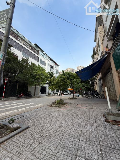 Bán Nhà Lô Góc Văn Phú 123m2 MT 20m Giá 29 Tỷ View Công Viên - 1
