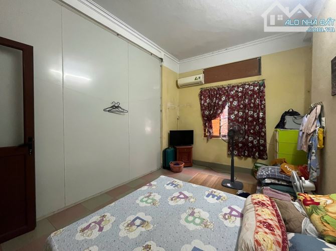 Bán gấp nhà Phạm Sư Mệnh-TP Hải Dương 35mx4 tầng 4 phòng ô tránh, sổ nở hậu 3.2 tỷ. - 1