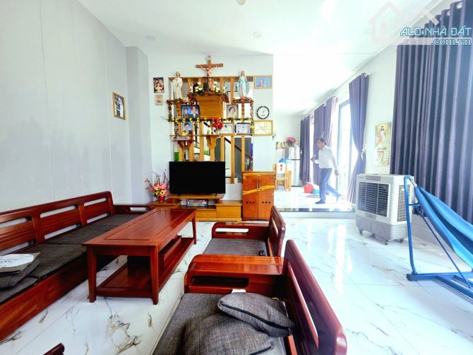 🆘️ chỉ 8,xx  tỷ (TL) 🆘️HXH Tô Ngọc Vân, Tam Phú, Thủ Đức. 130m2 (7.9x16m), 3 Tầng, 4PN. - 1