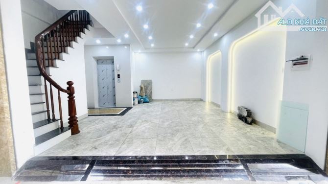 Quá hot, bán nhà đẳng cấp số 1 Thanh Xuân, ô tô, kinh doanh, thang máy, 40m2x7 chỉ 17 tỉ - 1