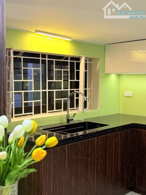 Biệt thự lô góc đường Láng- 30m ra đường Láng- Diện tích 40m2-4 tầng 4 ngủ- Giá 9 tỷ có TL - 1