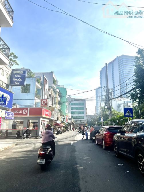 Vip Cách Mạng Tháng 8, Quận 10, gần Hà Đô,4 Tầng, 65m2, Vị trí Kd, hẻm XH 1 truc, 22.x Tỷ - 1