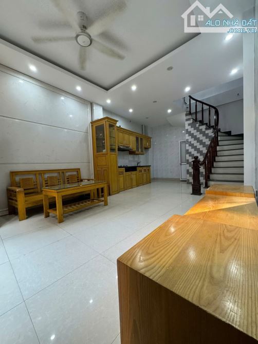 Rẻ vị trí đẹp Mỹ Đình 36m2 - 5 tầng mặt tiền 3.9m sổ vuông ngõ thông - 1