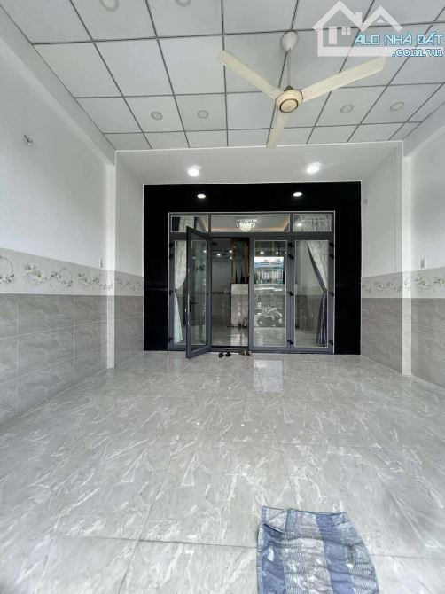 MẶT TIỀN ĐẶNG THÚC VỊNH - NGAY GẦN CHỢ THỚI TỨ - 1