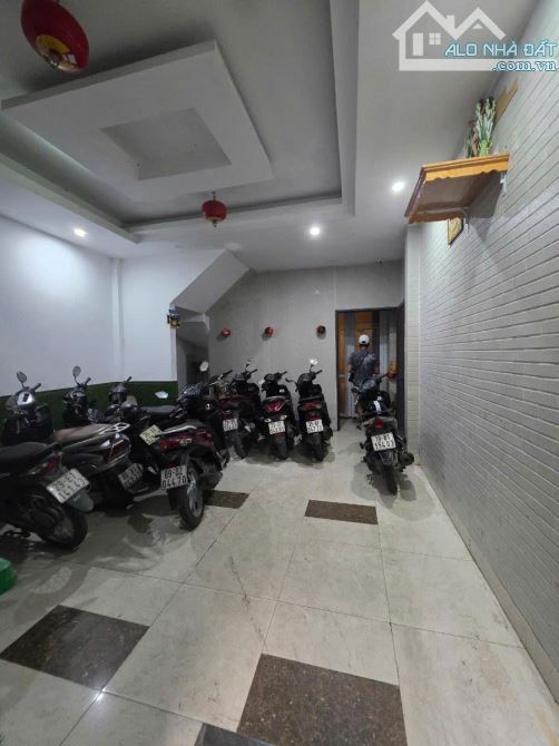 Bán tòa CCMN phố Đội Cấn 51m x 6 tầng Dòng tiền 50tr/tháng 9 phòng khép kín 12 tỷ - 1