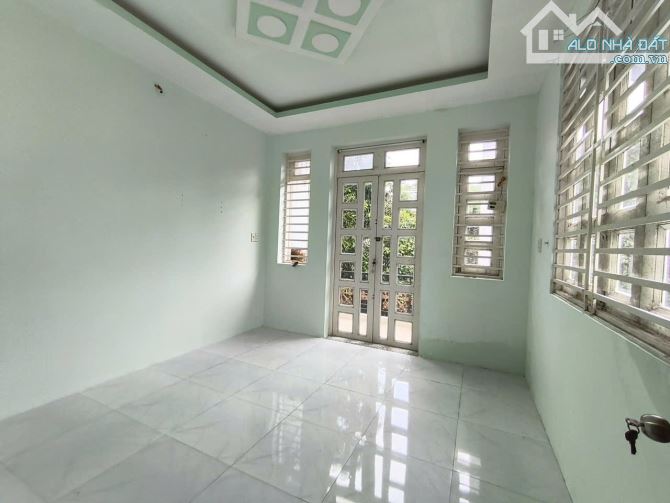Bán nhà 2 tầng hẻm xe hơi ngang 5m BTCT Trần Thị Bốc Thị Trấn Hóc môn chỉ nhỉnh 3 tỷ - 1