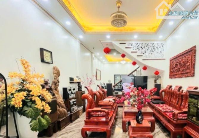 BÁN NHÀ NGỌC THỤY LONG BIÊN, GARA Ô TÔ CAMRY, TẶNG NỘI THẤT CAO CẤP, 25M RA PHỐ, GIÁ TỐT - 1