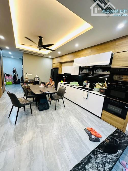 Nhà đẹp long lanh tranh bỏ về sau 58m2 7 tầng thang máy gần phố 13 tỷ - 1
