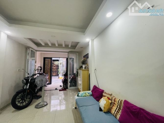 🌿 NHÀ ĐẸP Ở LIỀN – CMT8 P5 TÂN BÌNH (Phường Tân Bình) – XE HƠI NGỦ TRONG NHÀ – 3 TẦNG - 12