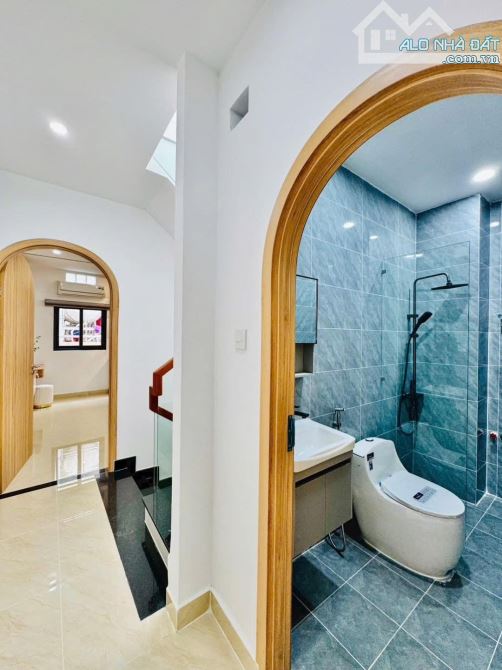 NHÀ XÂY MỚI - VỊ TRÍ ĐẸP TẠI HUỲNH MẪN ĐẠT, QUẬN 5 - GIẢM SÂU CÒN 6,52 TỶ, SỔ HOÀN CÔNG ĐỦ - 12