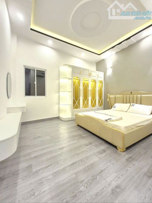 Bán nhà hẻm xe hơi Huỳnh Tấn Phát, Quận 7, Dt 4,37 x15m, 3 lầu. Giá 7,49 tỷ - 12