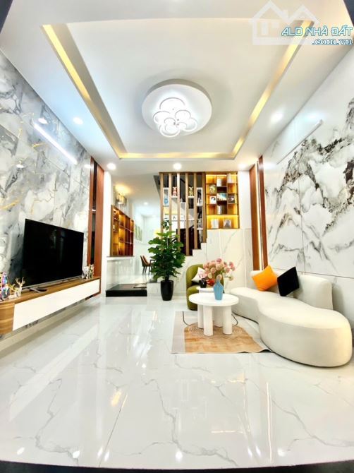 BÁN GẤP NHÀ QUẬN 12 HẺM XE HƠI 4,2X13 TRẦN THỊ CỜ THỚI AN VỊ TRÍ ĐẸP - 12