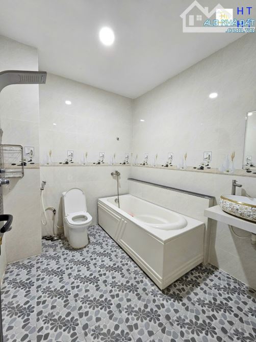 Bán nhà 1T2L 4x16m hoàn công, đường D4 KDC Phú Gia Huy p.Bình Chuẩn, đang thuê 8tr/th - 12