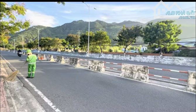 ⭐️Bán căn biệt thự vườn 3 tầng mặt tiền Nguyễn Tất Thành, (Phước Đồng) p Nam Nha Trang - 13