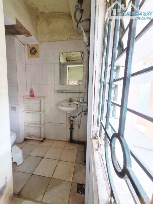 BÁN NHÀ TẬP THỂ NGUYÊN BẢN – 43M² SỔ ĐỎ – DÙNG GẦN 75M² – 3.4 TỶ - 13