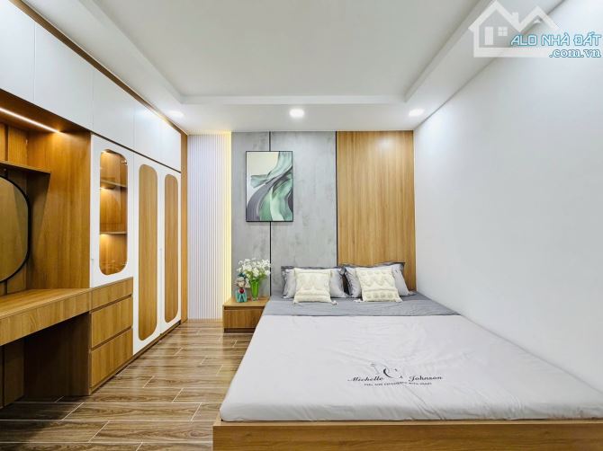 CHÍNH CHỦ CẦN BÁN CĂN NHÀ GẤP Đường PHẠM VĂN CHIÊU P11 - 14