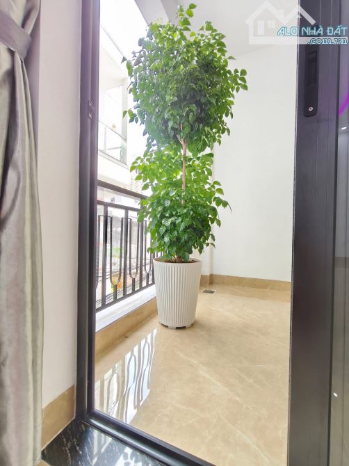 CẦN BÁN NHÀ 1 TRỆT 3 LẦU HẺM Ô TÔ TRƯƠNG CÔNG ĐỊNH THÔNG LÊ HỒNG PHONG – P.7 – 40M2 - 5.6Ỷ - 16