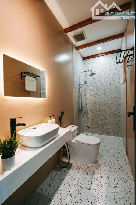 Bán Đất + Biệt thự sân vườn 742m2, 60 tỷ cách Hồ Xuân Hương 500m, Mặt đường Yesin - 16
