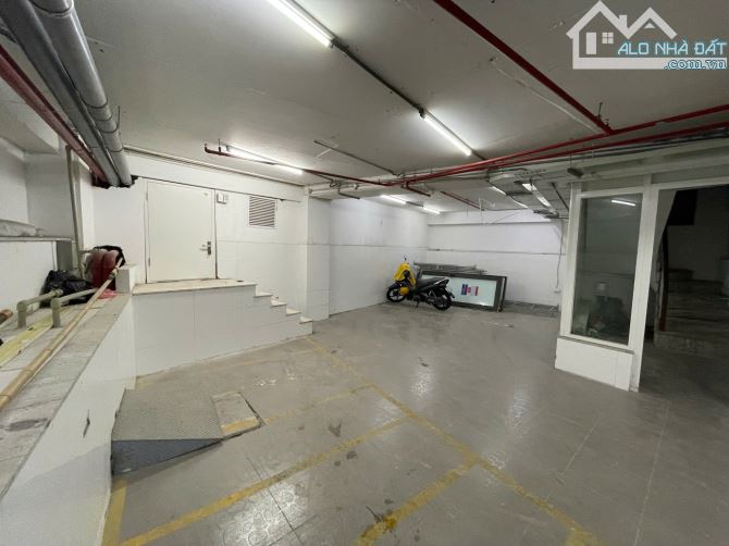 Cho thuê MBKD mặt phố Khúc Thừa Dụ, Cầu Giấy, 150m2, 7 tầng, 285tr - 16