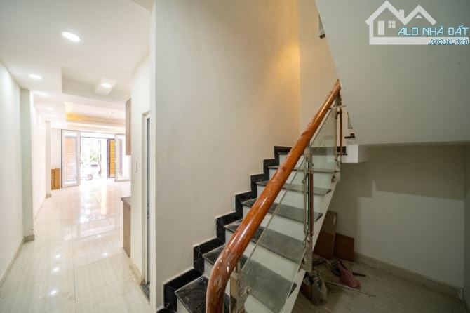🌿 NHÀ ĐẸP Ở LIỀN – CMT8 P5 TÂN BÌNH (Phường Tân Bình) – XE HƠI NGỦ TRONG NHÀ – 3 TẦNG - 17