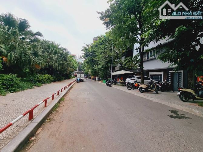 HOÀNG CẦU -ĐỐNG ĐA-PHÂN LÔ-VỊ TRÍ KIM CƯƠNG-Ô TÔ CHẠY VÒNG-7 TẦNG THANG MÁY-NHÀ MỚI-31 TỶ - 21
