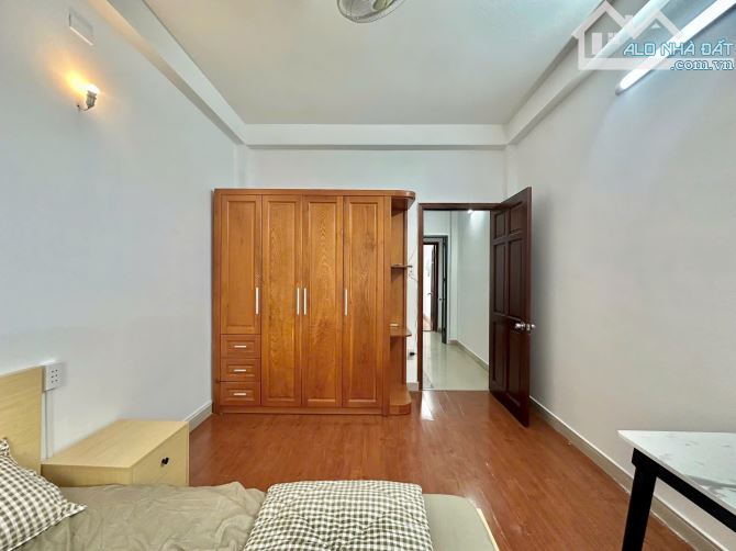 Bán Nhà 5 tầng , Hẻm Xe Hơi Quận 5. Giá 10 tỷ - 21