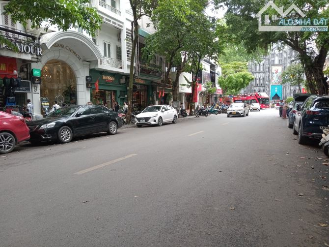 Bán nhà mặt phố Nhà Thờ DT: 315m2 x MT: 10,2m x Giá: 251 tỷ - Ngay Bờ Hồ Hoàn Kiếm! - 2