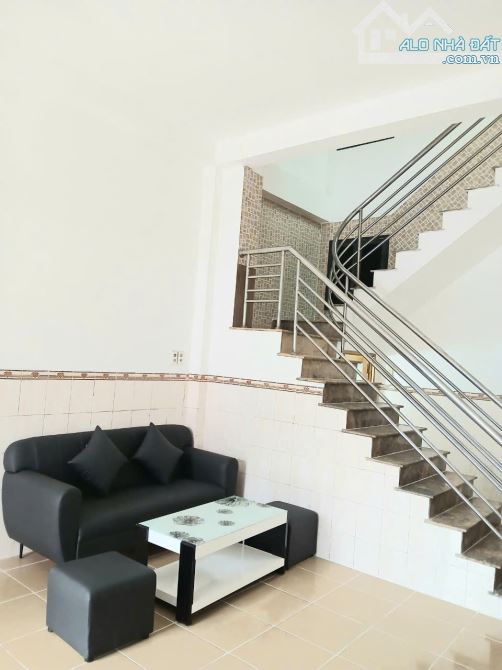 VỊ TRÍ VIP CỰC ĐẸP KO LỘ GIỚI SIÊU PHẨM MẶT TIỀN  KHU TÊN LỬA,3 TẦNG,50M2(4×13),chỉ 8.2 tỷ - 3