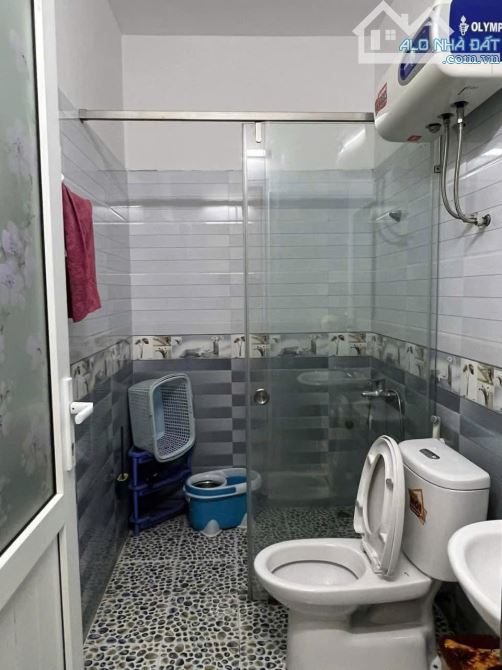 Cho thuê nhà tại Văn Cao - ô tô đỗ tận cửa - phù hợp chuyêng gia nước ngoà - 2
