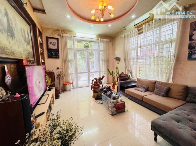 HIẾM - NHÀ MẶT PHỐ LINH LANG 84M2 - MẶT TIỀN RỘNG 7M - KHU NGOẠI GIAO KINH DOANH ĐỈNH - 2
