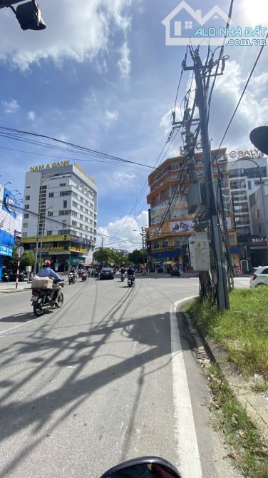 Bán Mặt tiền Kinh doanh đường BÀ TRIỆU - TP Huế - DT 212m2 Giá 1xxtr/m2 - 2