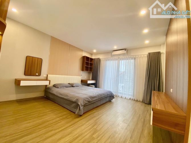 NHỈNH 11 TỶ CÓ NGAY NHÀ ĐẸP -  6 TẦNG THANG MÁY- CỔ LINH- LONG BIÊN - DT 50M - MT4,5M - 2