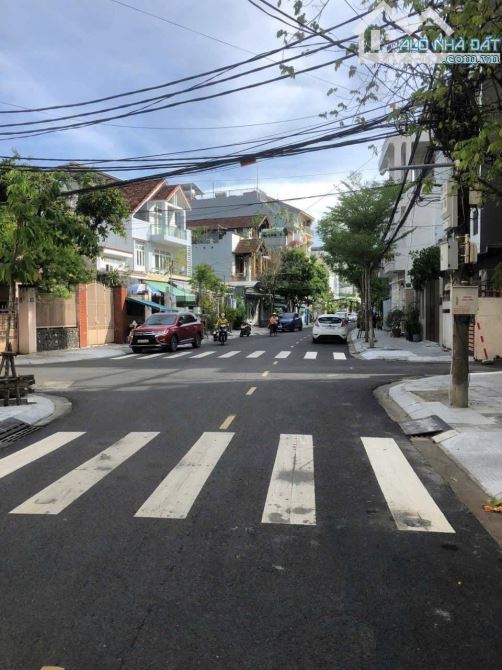 Bán nhà 3 tầng MT Thanh Hải Hải Châu Sát Biển - 2