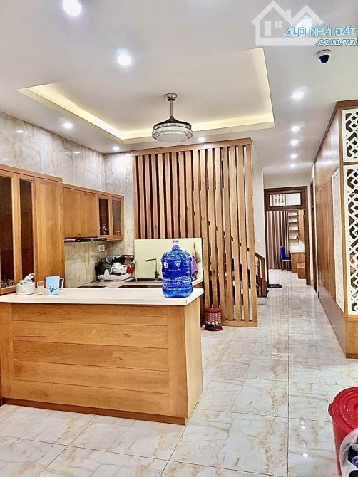 BIỆT THỰ SÂN VƯỜN 1000M2 SANG TRỌNG RỘNG RÃI BẬC NHẤT HÓC MÔN - 2
