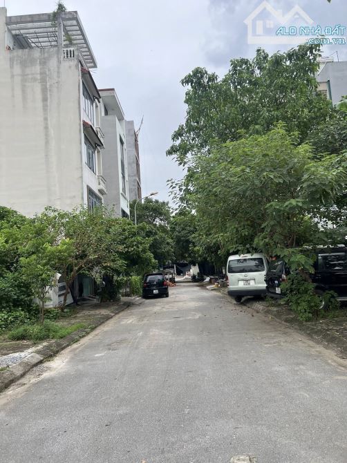 Giảm 300tr có đất dịch vụ khu B Yên Nghĩa, mặt tiền 5m, ngay đường đôi, giá đầu tư. - 2