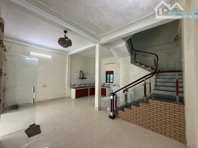 BÁN NHÀ PHỐ KHÁM GIA ĐÔNG THUẬN THÀNH DT 152M,CHỈ 3X TỶ - 2